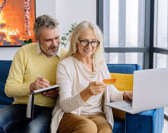 How Can Hong Kong Businesses Deepen Their Presence in the Mainland E-commerce Market? Maximizing Hong Kong's Advantages!