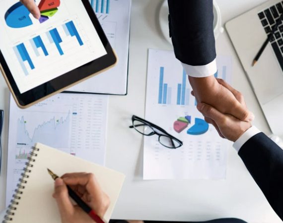 Hong Kong Business Transformation and Survival Guide: How Can SMEs Break Through the Threefold Pressures?