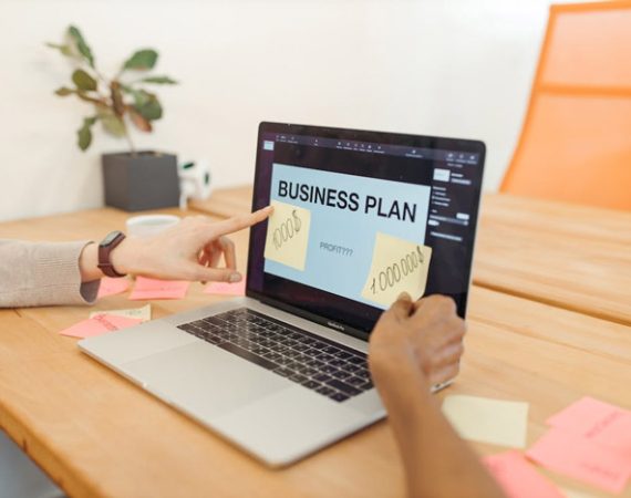 Still Working Hard but Seeing No Startup Results? Effort is the Foundation, but “Entrepreneurial Constitution” Matters More